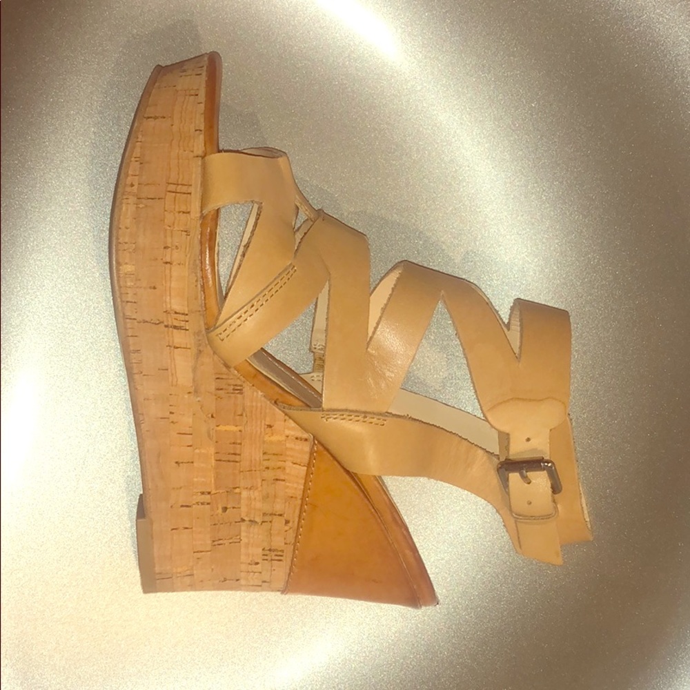 Guess wedges size 7